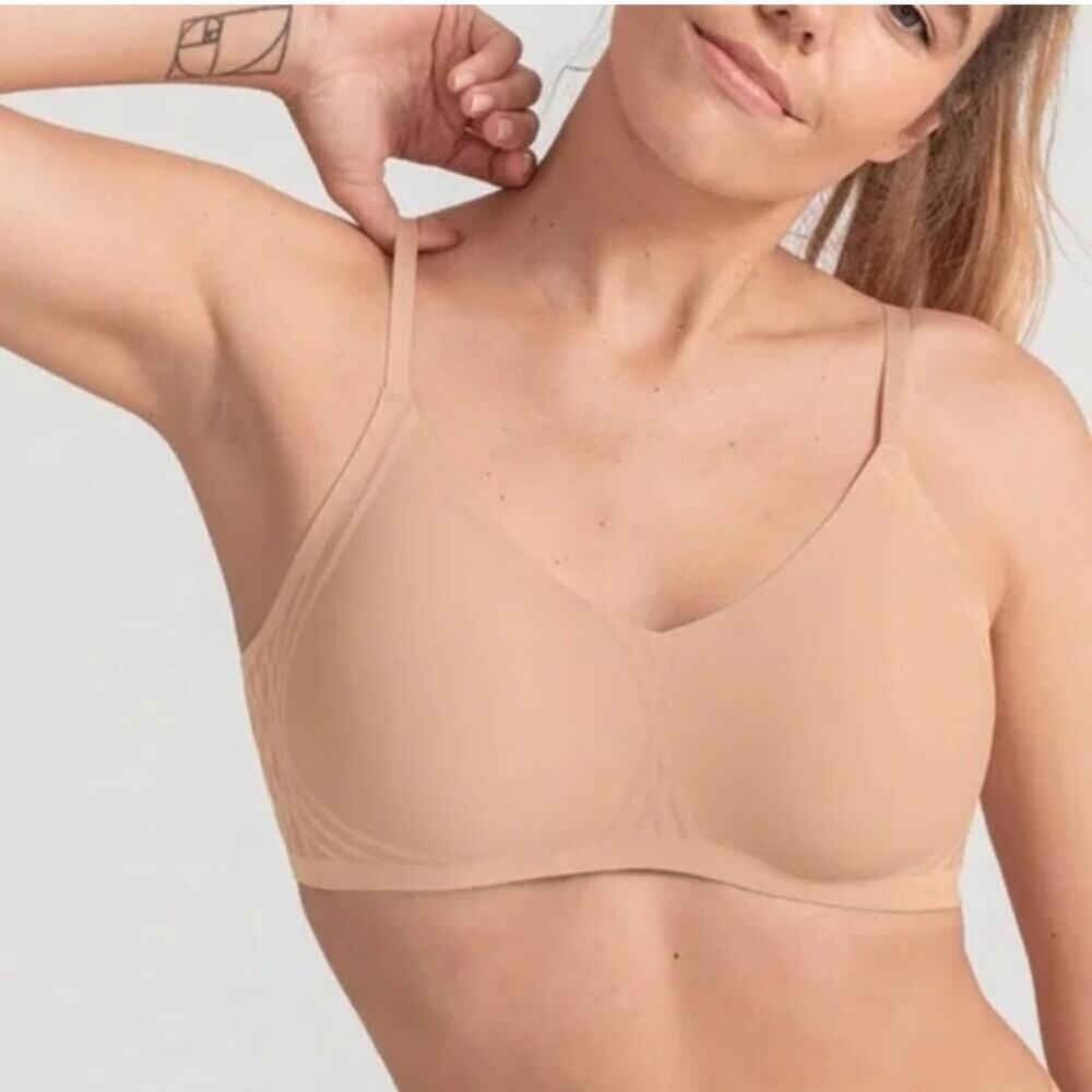 HoneyLove nine sand silhouette nude
